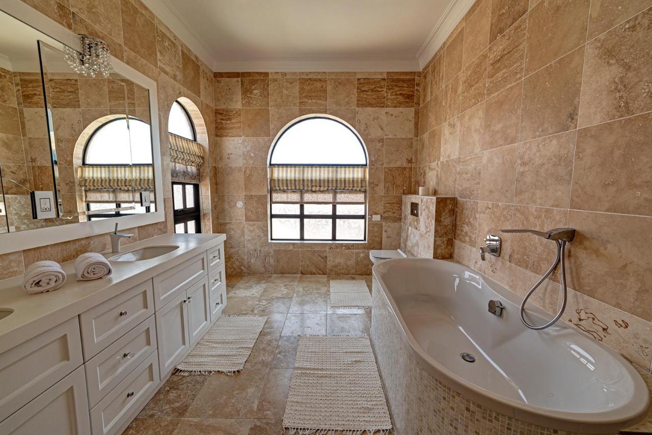 Lagoon Suites Guesthouse Cc ولفس بي المظهر الخارجي الصورة